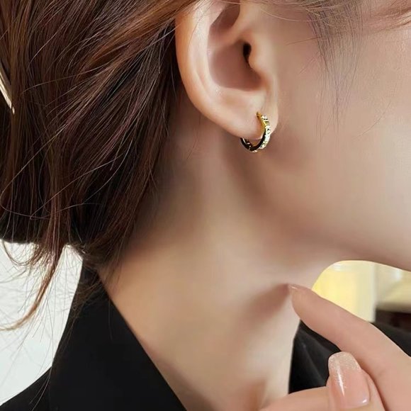 Gold earrings for women's premium sensitivity hoop - Picture 5 of 5